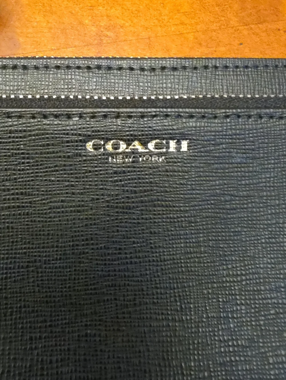 COACH | CORNER ZIP WRISTLET
